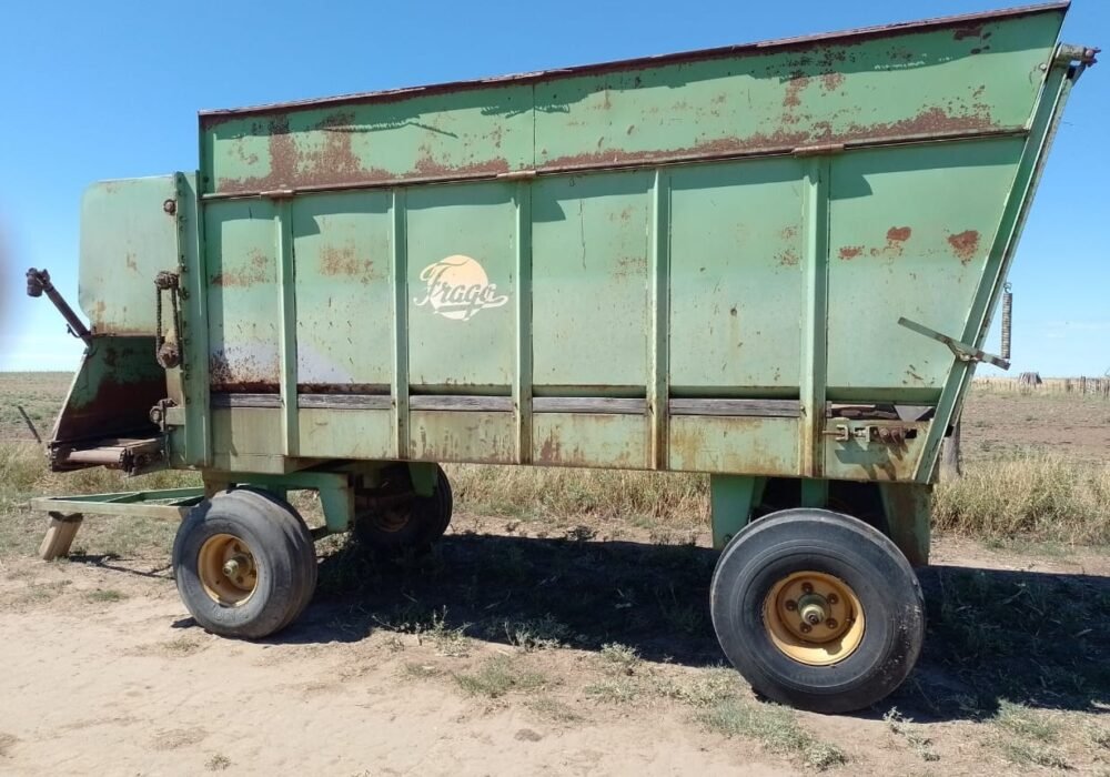 Picadora Minervino y Carro Forrajero Fraga | Buen Estado General