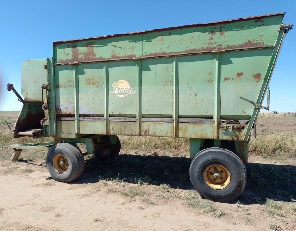 Picadora Minervino y Carro Forrajero Fraga | Buen Estado General