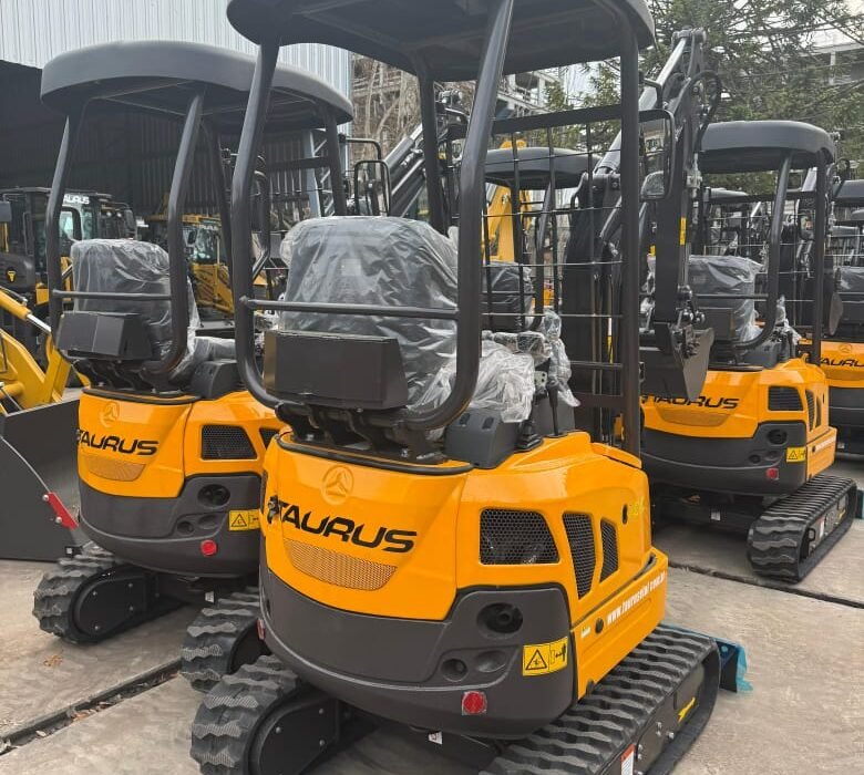 MINIEXCAVADORA TAURUS XN10