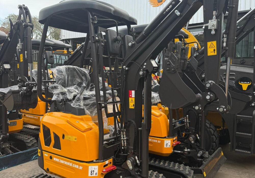 MINIEXCAVADORA TAURUS XN12