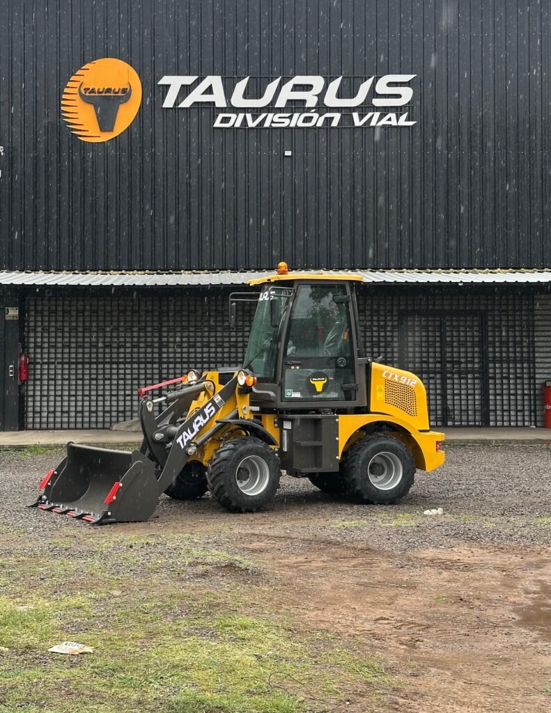 PALA CARGADORA TAURUS CTX912