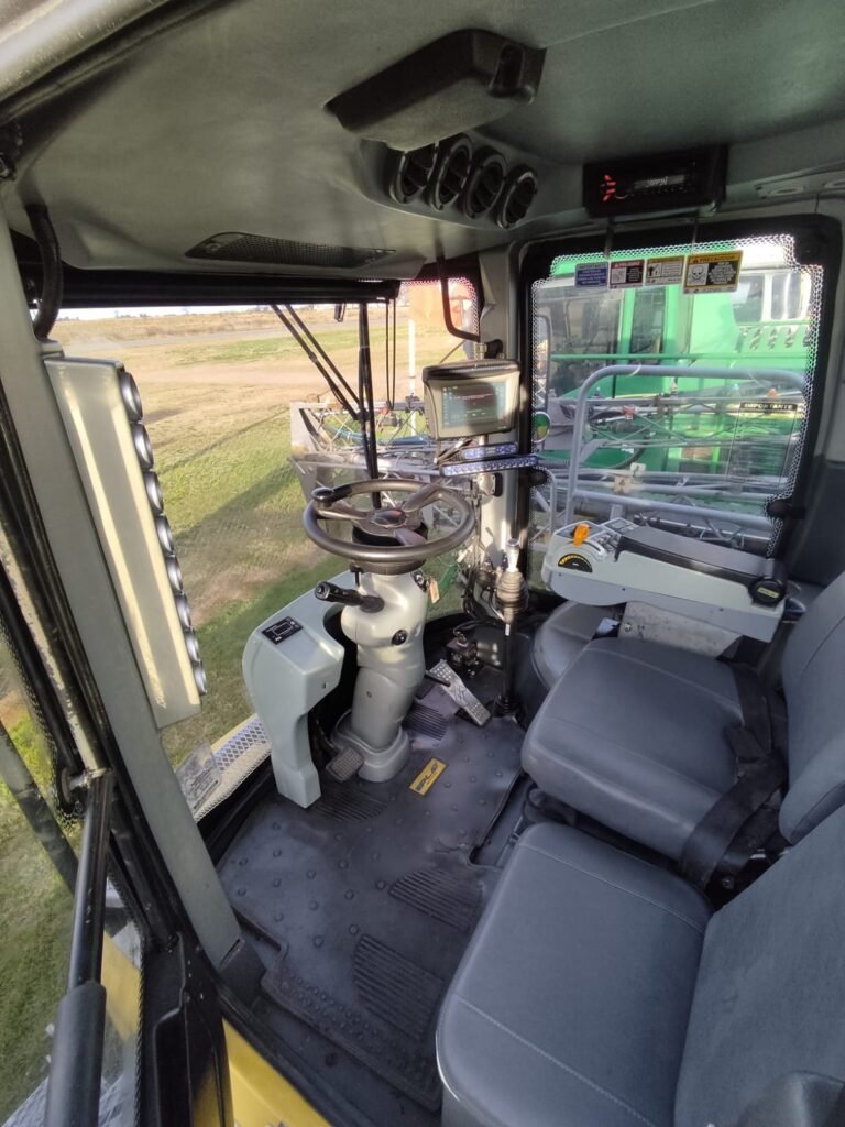 Pulverizadora PLA MAPII 2850 BT 2014 - CORTES Y PILOTO H
