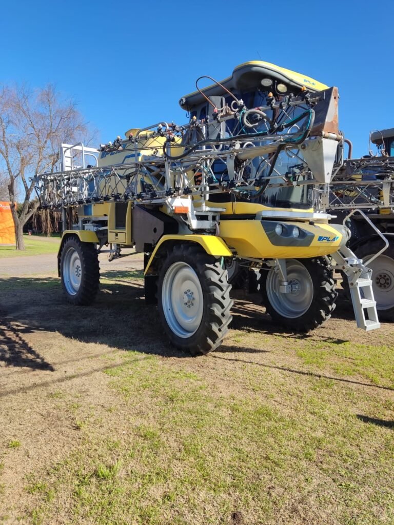 Pulverizadora PLA MAPII 2850 BT 2014 - CORTES Y PILOTO H