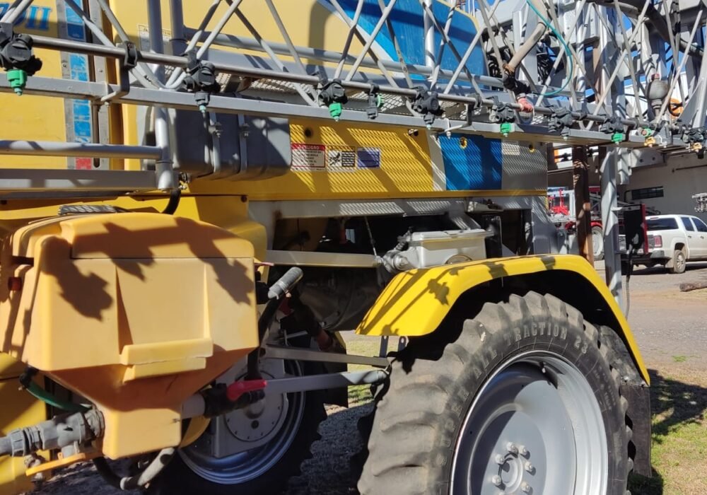 Pulverizadora PLA MAPII 2850 BT 2014 - CORTES Y PILOTO H